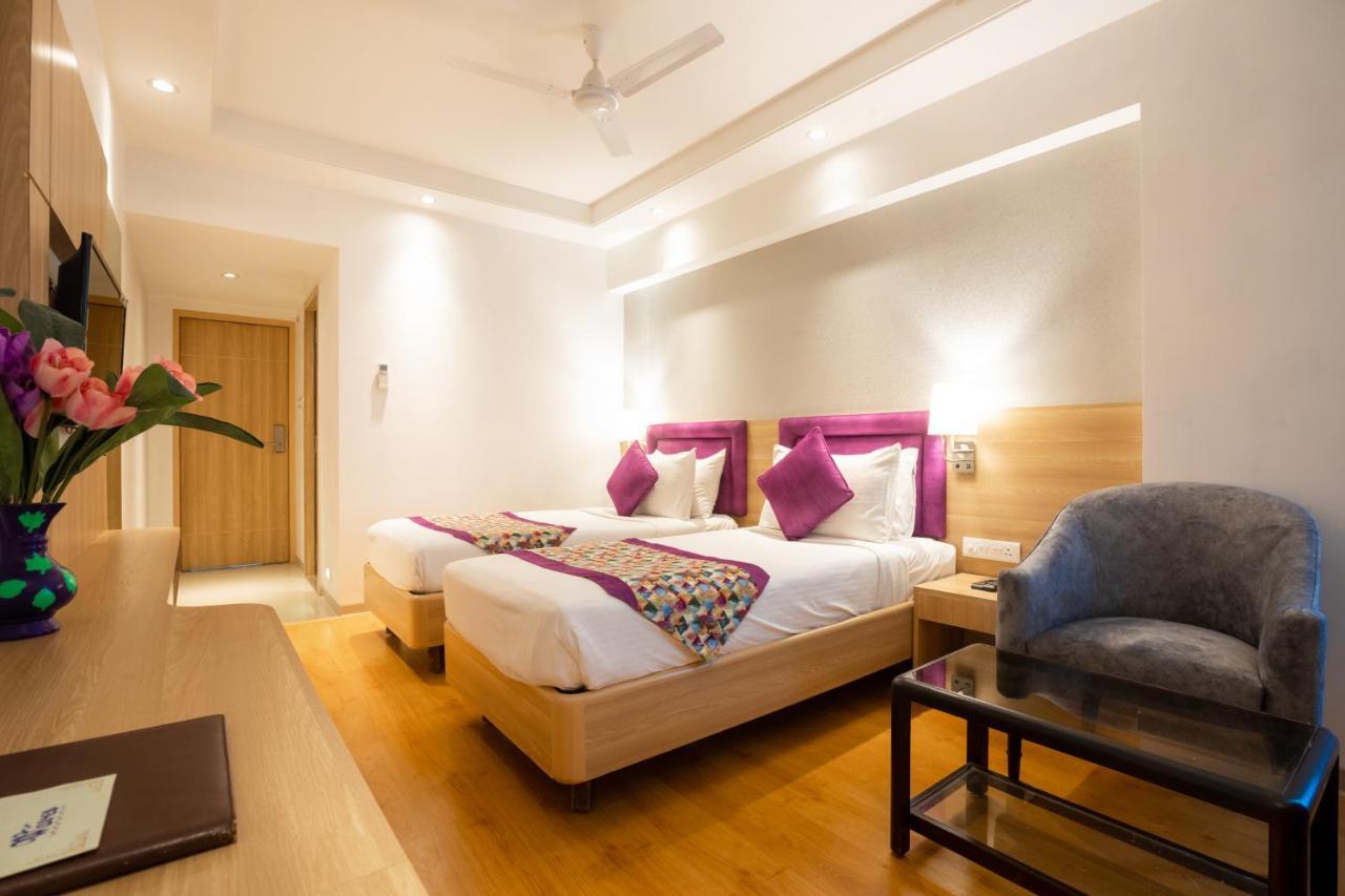 Freesia By Express Inn Pālghar Екстериор снимка