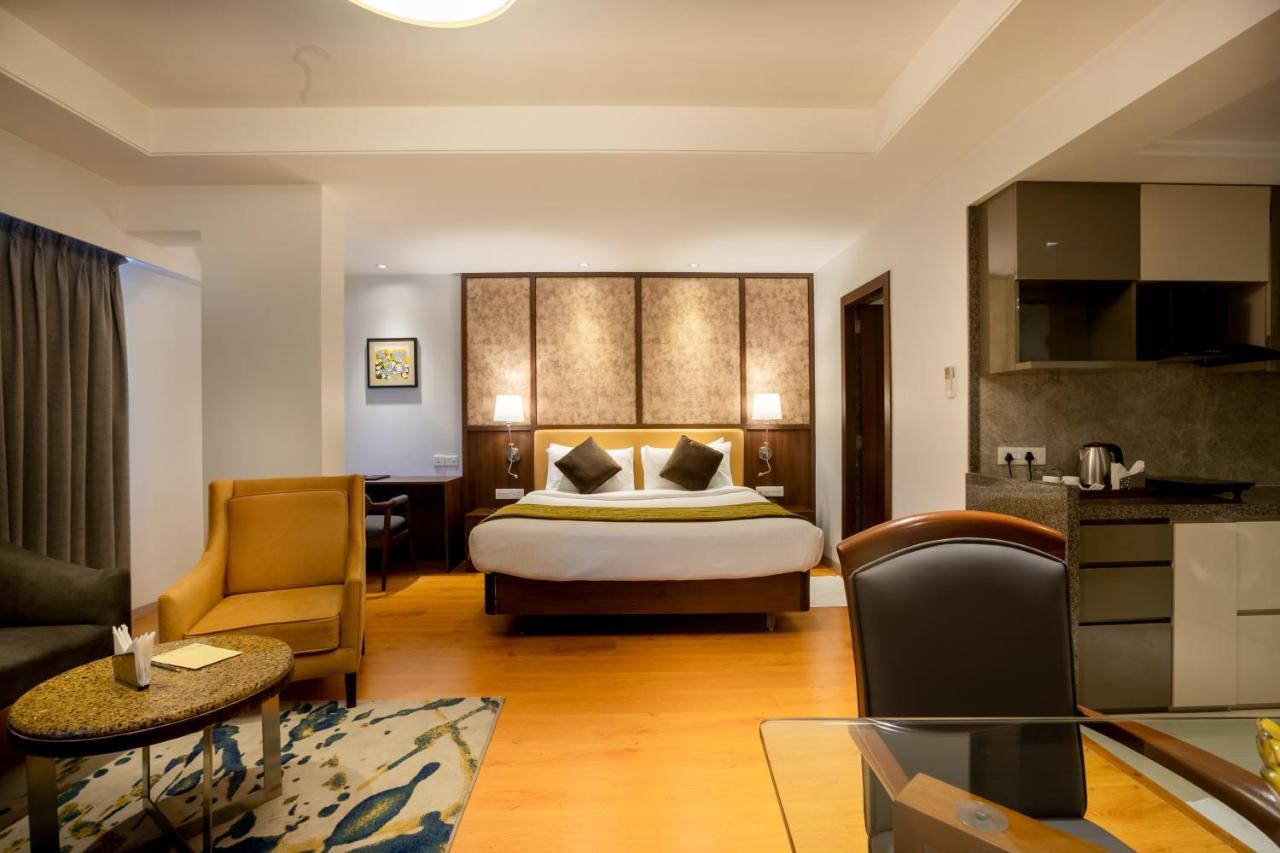 Freesia By Express Inn Pālghar Екстериор снимка