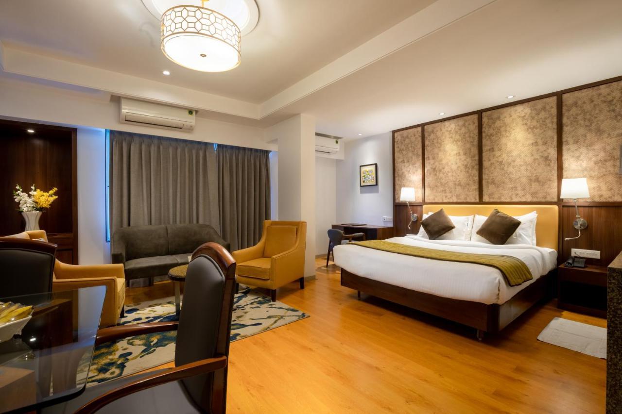 Freesia By Express Inn Pālghar Екстериор снимка
