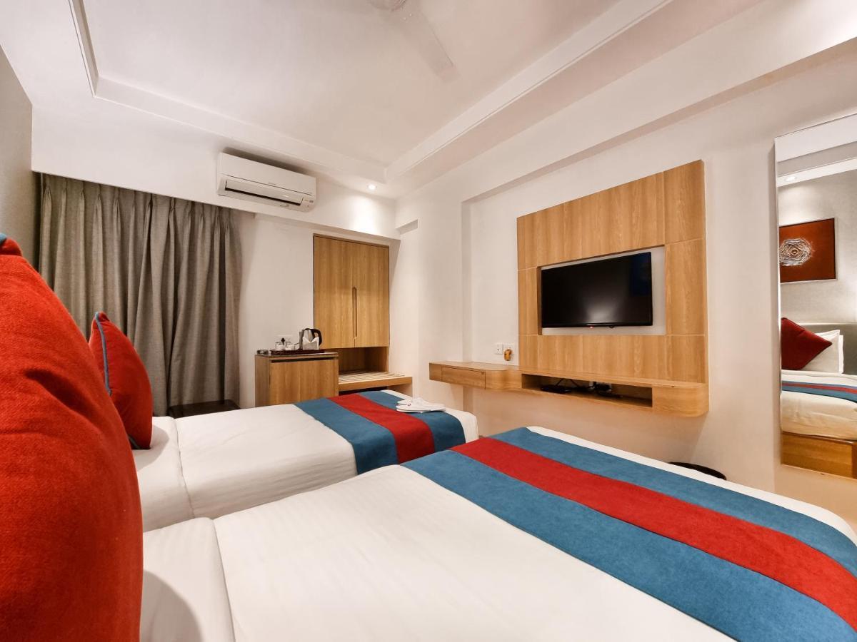 Freesia By Express Inn Pālghar Екстериор снимка